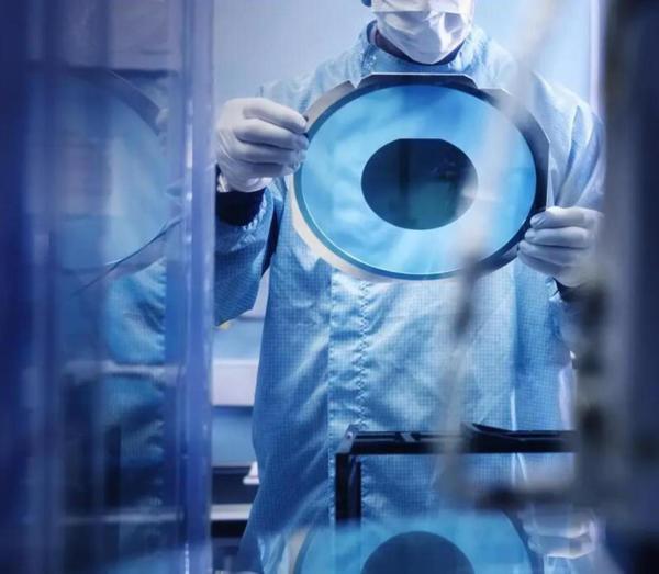 芯片产能转向东南亚传言频发，上海代工厂称6月数据将证实产能稳固